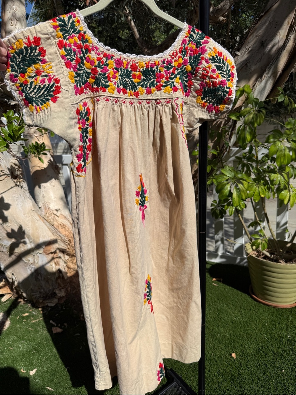 Vintage mexican embroidered cotton dress boho fiesta Puebla style